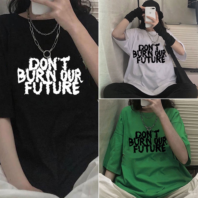เสื้อคู่รักชายหญิง oversize เสื้อผ้าแฟชั่นวัยรุ่น ทรงหลวมสไตล์เกาหลี  เสื้อยืดโอเวอร์ไซส์ผู้หญิงสีดำ สกรีนลายวินเทจ XXL