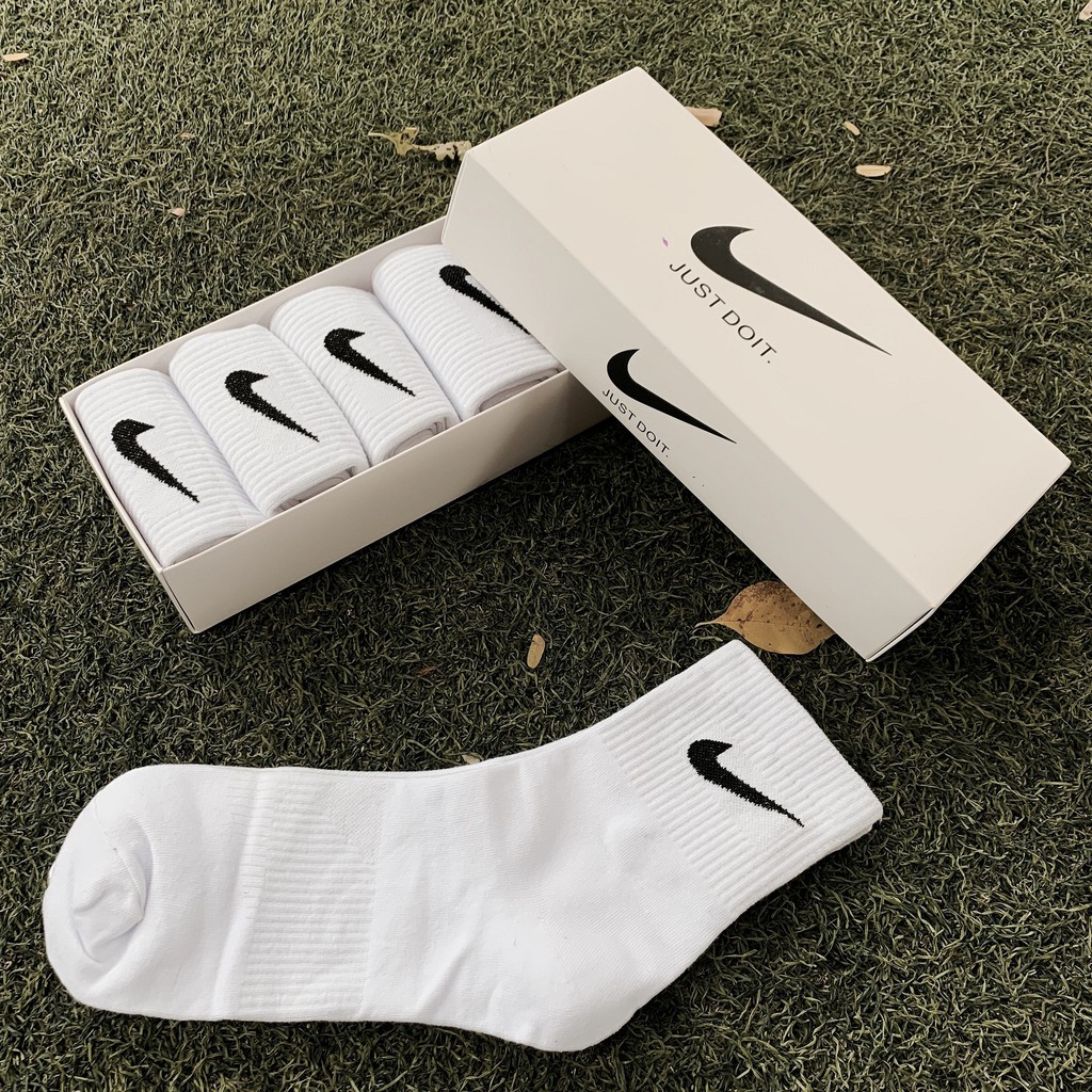 ถุงเท้า NIKE ADIDDS ไนกี้  แนวแฟชั่น ใส่วิ่งออกกำลังกาย ถุงเท้าฟิตเนส ราคาถูก คละสีได้ คู่ละ 39