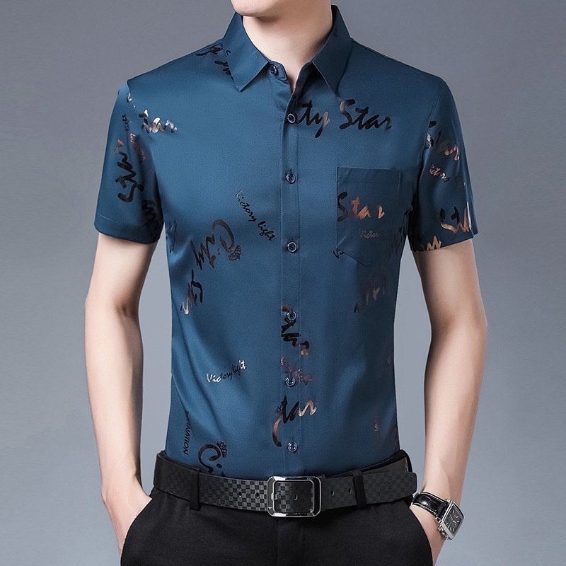 เสื้อเชิ้ตแขนสั้นผู้ชายผ้าไหมน้ำแข็งพิมพ์ลายตัวอักษรSC5452