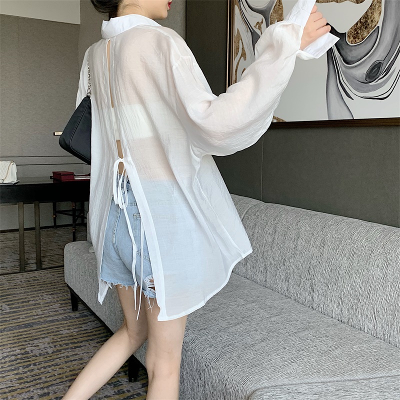 lune c187เสื้อเชิ้ตแขนยาวซีทรูเซ็กซี่ผู้หญิง เปิดหลัง เสื้อคลุมบางๆชีฟอง เสื้อผ้าแฟชั่น กันแดด  สไตล์เกาหลี สีพื้นสีขาว