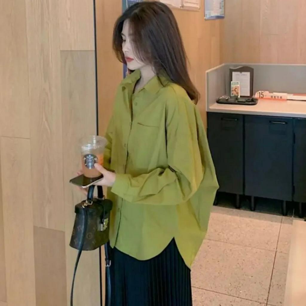 เสื้อเชิ้ตทรงหลวมแขนยาวผู้หญิง oversize เสื้อผ้าแฟชั่นเกาหลี เนื้อผ้าดีสวยใส่แมทช์ง่ายสไตล์เกาหลี เสื้อโอเวอร์ไซสสีพื้น