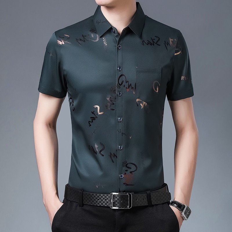 เสื้อเชิ้ตแขนสั้นผู้ชายผ้าไหมน้ำแข็งพิมพ์ลายตัวอักษรSC5452