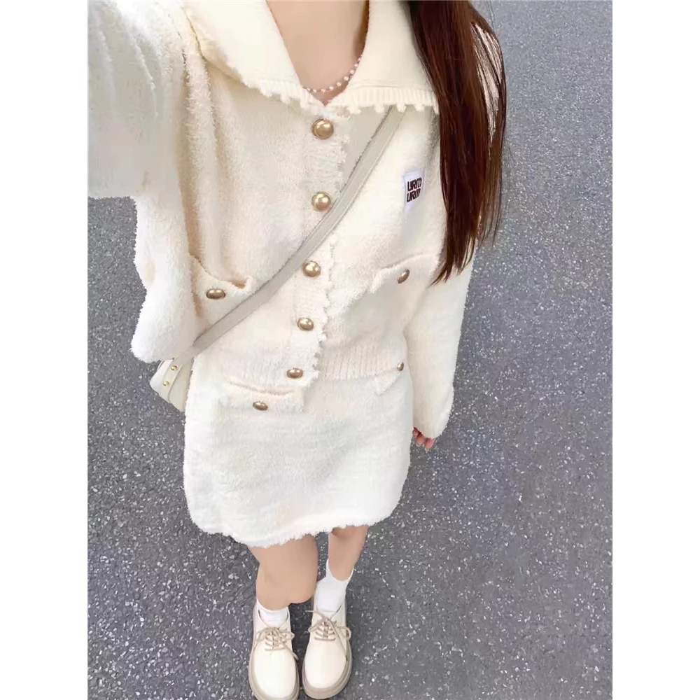 NZN ชุดสูทแฟชั่นสตรีฤดูหนาวลําลอง สีทึบเรียบง่ายแขนยาวถักเสื้อสเวตเตอร์ถักกระโปรงสั้นเอวสูงชุดสองชิ้น