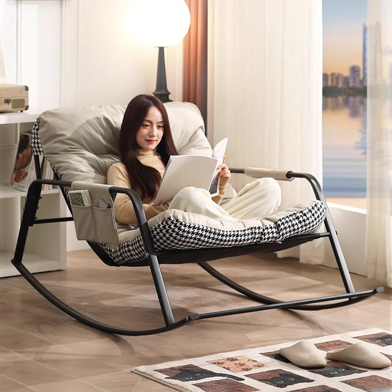 WA  เก้าอี้โยก Rocking Chair เก้าอี้เอน ใช้นั่งหรือ นอนก็ได้ ฟรีเบาะนวม ถอดออกได้ มีหลายฉากเช่นห้องนั่งเล่นระเบียงห้องนอน ฯลฯ สามารถใช้ได้