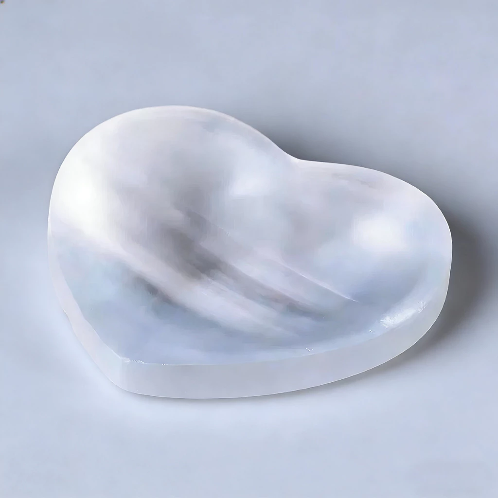 Selenite เซเลนไนท์ ชาร์จชามรูปหัวใจผู้ถือคริสตัลชามเก็บแกะสลักคริสตัลคนรักตกแต่ง — ของมงคลหมวดความรักและความสัมพันธ์