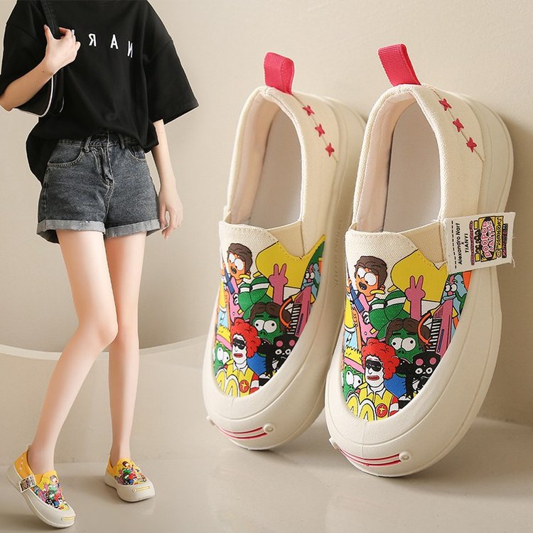 HWSHOES รองเท้าผ้าใบทรงพั้มพ์ทรงกราฟฟิตี ผ้าใบสีขาว รองเท้าผู้หญิง พื้นนิ่ม สีดํา  ทํางาน รองเท้าลําลอง
