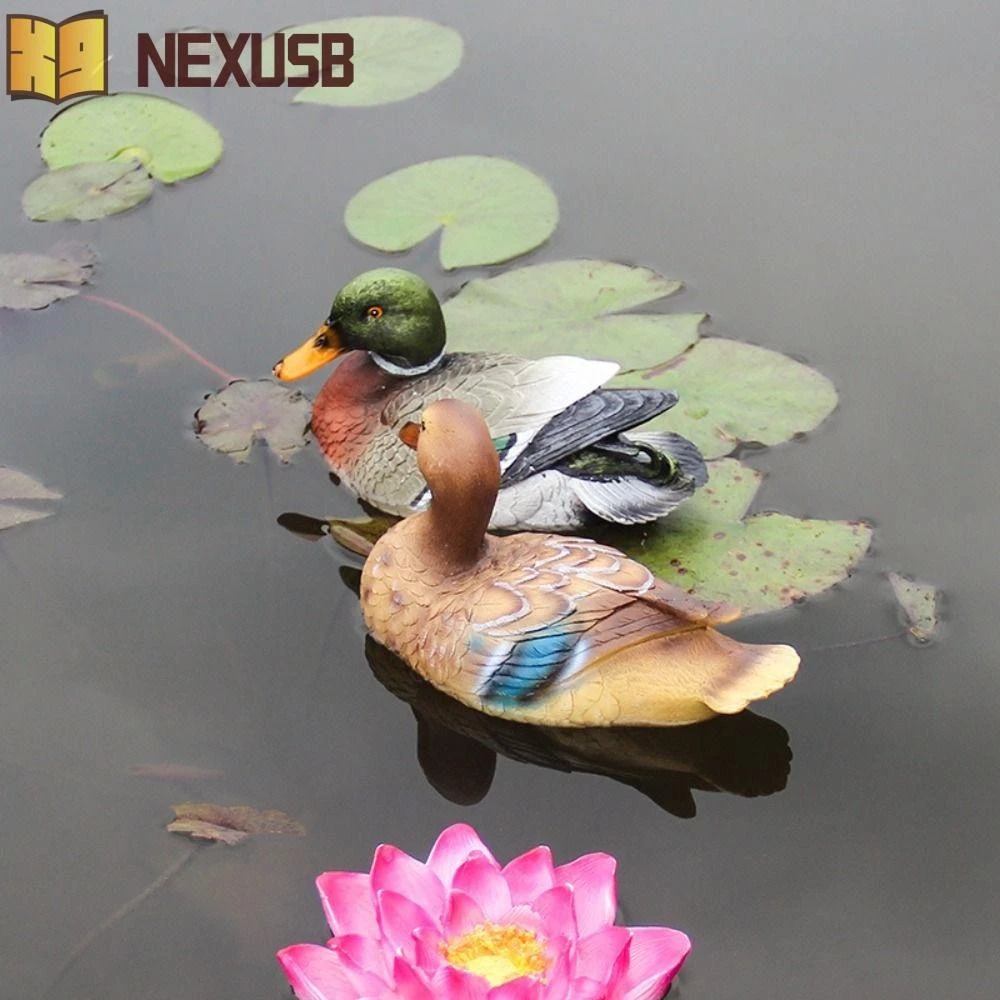NEXUSBEAM รูปปั้นหงส์, รูปปั้นเป็ดแมนดารินเทียมลอยน้ําที่สมจริง, สร้างสรรค์ไม่จางหาย Weatherproof เรซิ่นน่ารักรูปปั้นเป็ดลอยสวนบ่อ — ของมงคลหมวดความรักและความสัมพันธ์