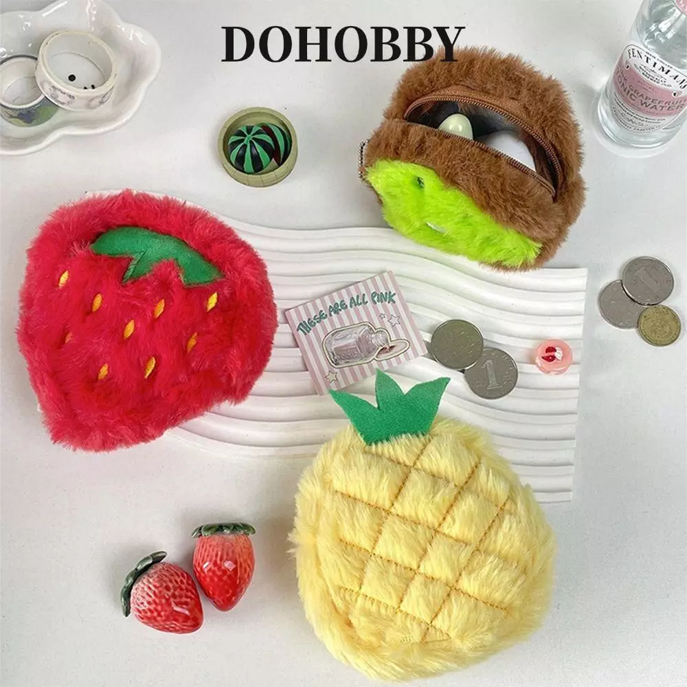 DOHOBBY โดโฮบบี้ตุ๊กตาตุ๊กตาจี้,หลากสีสับปะรดแตงโมกระเป๋าใส่เหรียญ,สร้างสรรค์หูฟังการจัดเก็บแพ็คเก็ต สตาวเบอร์รี่ สีส้มพวงกุญแจจี้สากล — ของมงคลหมวดสีมงคล