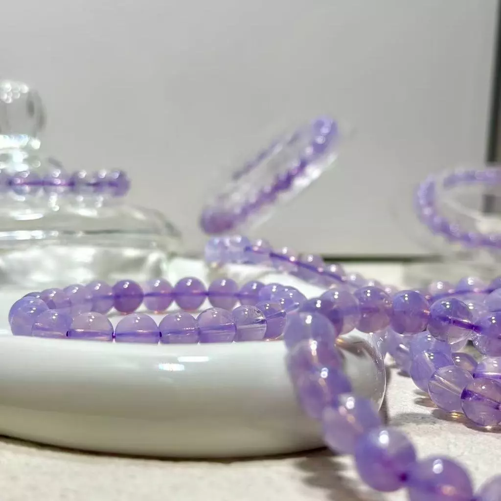 แท้ 💯 AMETHYST อเมทิสต์ กำไลหินอเมทิสต์ หินอเมทิสต์ สร้อยข้อมืออเมทิสต์ หินแท้ หินแห่งมิตรภาพ — ของมงคลหมวดเครื่องรางและวัตถุมงคล