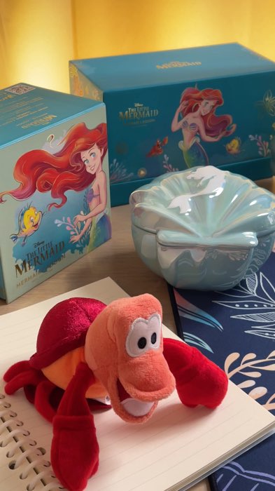 Tăng hương thơm trên bàn làm việc với nến thơm mùi Mermaid Lagoon #disney #mermaid