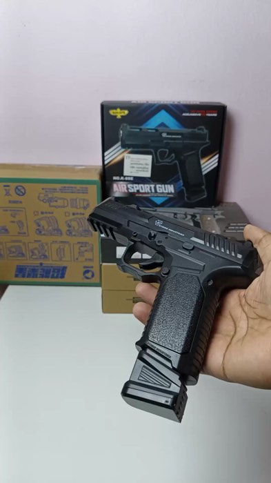 ของเล่นจำลอง โมเดลพลาสติก