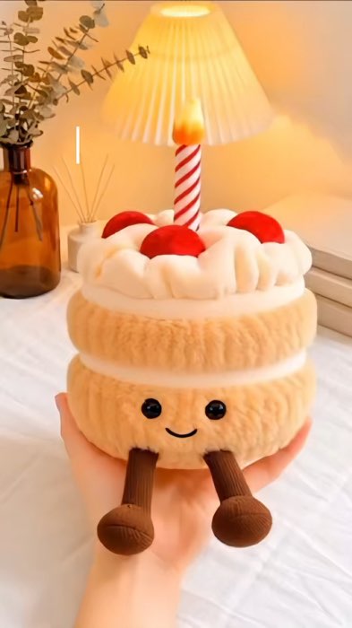 Búp bê bánh kem sinh nhật có đèn rực rỡ 😍 #búpbe #búpbe_bánhkem #bánhkem #búpbe_cóđèn #búpbe_bánhkem_cóđèn #búpbe_sinhnhật #đánhgiá_shopee #shopee_đánhgiá