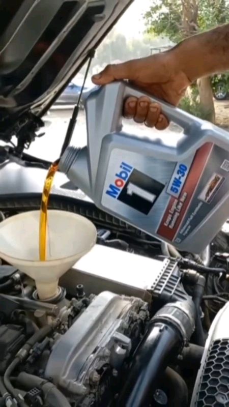 Mobil 1 Extended Performance 5W-30 4.73L dầu nhớt tổng hợp chính hãng công thức bền bỉ lâu dài bảo vệ động cơ tối đa #Mobil15W30 #dau_nhớt_tổng_hợp_chính_hãng #ป