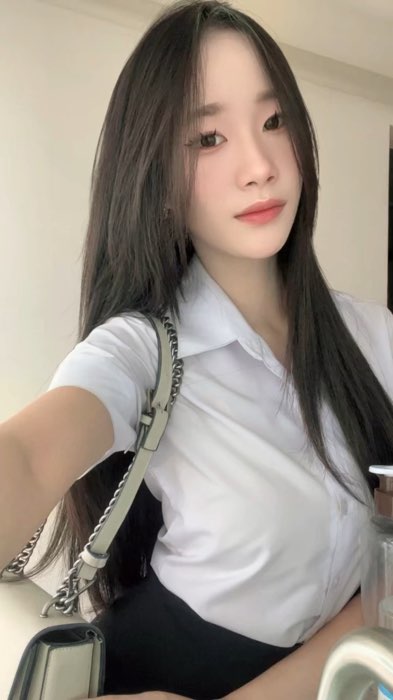 Áo sinh viên nữ dáng ôm, kiểu lưng tam giác, lưng trống, sáp lưng (màu trắng trong, trắng sáng, trắng ó-mô) vòng ngực 32‑56 inch
