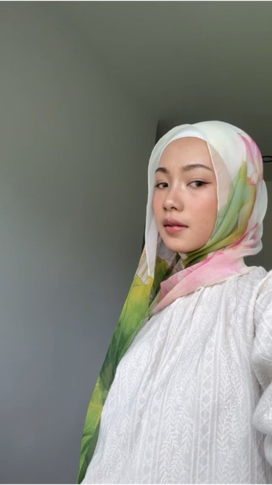 Hijab, họa tiết rất đẹp nhé.