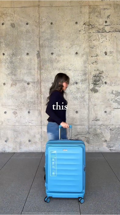 ALL THE PRETTY GIRL WAL WITH @ROLLICA Luggage 👯‍♀️ #luggage #luggagebag #travel #prettygirls #pretty #กระเป๋าเดินทาง #กระเป๋าเดินทางล้อลาก #กระเป๋า