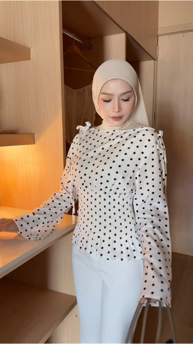 #thờitrang #áochấm #ShopeeVideo #đồđặcbiệtcam