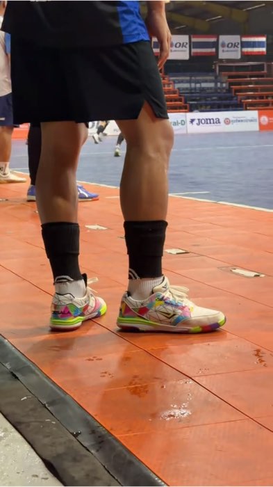 WINGZ DESALA V2  Giày futsal da tổng hợp trọng lượng nhẹ, đế trên cao cấp #giàyfutsalwingz #giàyfutsalgiárẻchấtlượngtốt #wingzfutsal