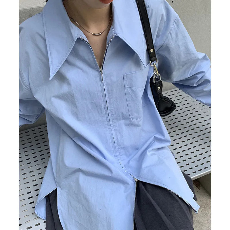 เสื้อเชิ้ตแขนยาวผู้หญิง Oversize เสื้อดีไซน์ใหม่มีซิปและคอปกขนาดใหญ่ เสื้อผ้าแฟชั่นโอเวอร์ไซส์เกาหลี ทรงหลวม ยาวปานกลาง