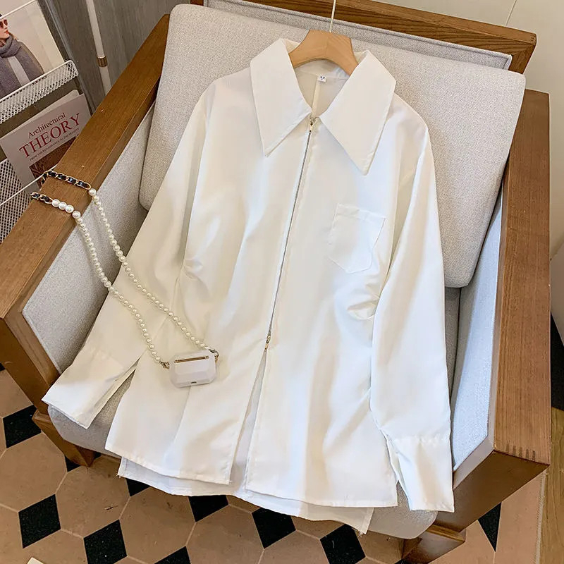เสื้อเชิ้ตแขนยาวผู้หญิง Oversize เสื้อดีไซน์ใหม่มีซิปและคอปกขนาดใหญ่ เสื้อผ้าแฟชั่นโอเวอร์ไซส์เกาหลี ทรงหลวม ยาวปานกลาง