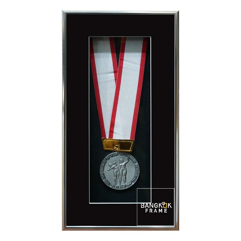 Bangkokframe-กรอบเหรียญรางวัล-กรอบโชว์รางวัล-กรอบใส่เหรียญ-กรอบใส่ของสะสม-กรอบทรงกล่องสีเงิน กรอบกล่องใส่เหรียญ — ของมงคลหมวดไลฟ์สไตล์และของขวัญ