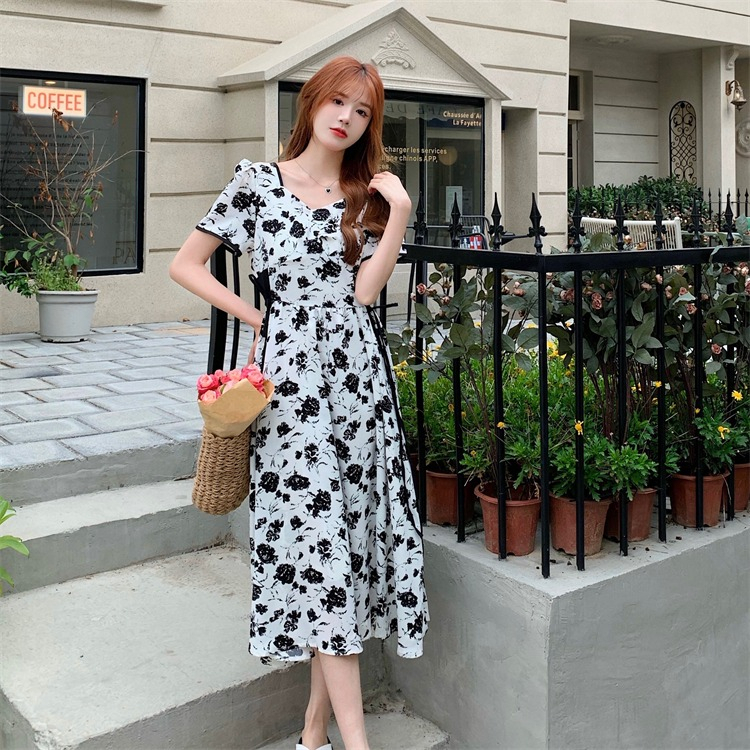 summer black dress แฟชั่น เดรสลายดอกไม้ เสื้อผ้าแฟชั่นผู้หญิง กระโปรงทรงเอยาว เพิ่มขนาด สีดํา ผู้หญิง ชุดเดรสผู้หญิง