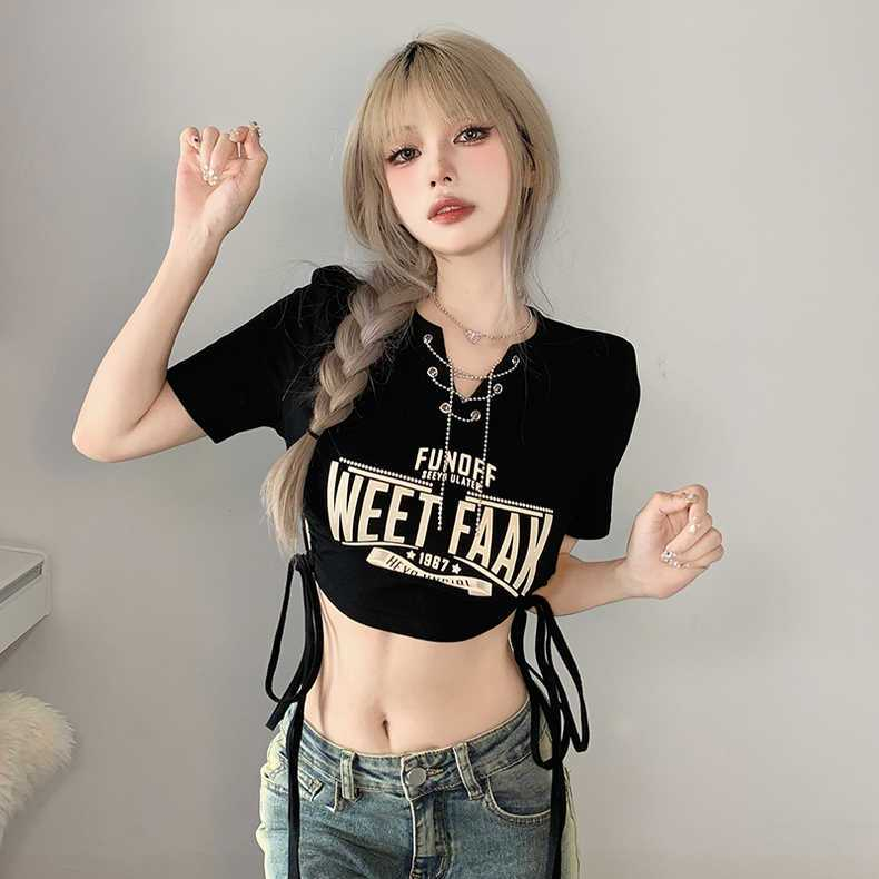 เสื้อครอป เสื้อผ้าแฟชั่นผู้หญิง ทรงสลิมฟิต ที่เอวมีสายเชือก2เส้น ออกเเบบพิเศษ 150236