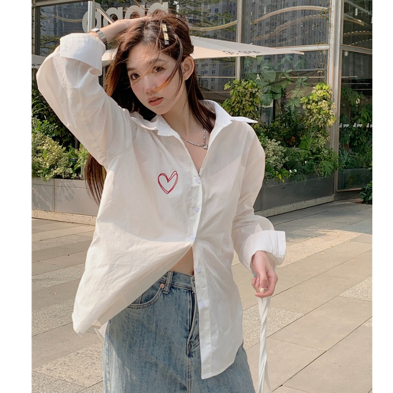 PB2976เสื้อเชิ้ตแขนยาวลายหัวใจงานปักผู้หญิงสีขาวเรียบง่าย oversize เสื้อผ้าแฟชั่นเกาหลีวินเทจ เนื้อผ้านุ่มบางเบา