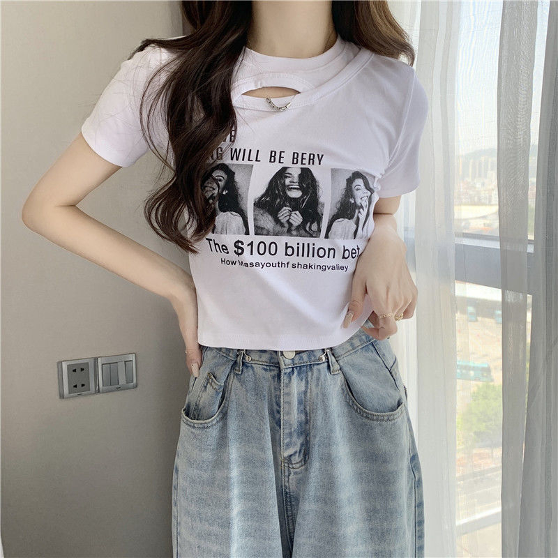 เสื้อครอปรัดรูปแขนสั้น น่ารักๆ เซ็กซี่ เสื้อผ้าแฟชั่นผู้หญิงเกาหลี2023 เสื้อเอวลอยสาวอวบ vintage style พิมพ์ลาย พร้อมส่ง