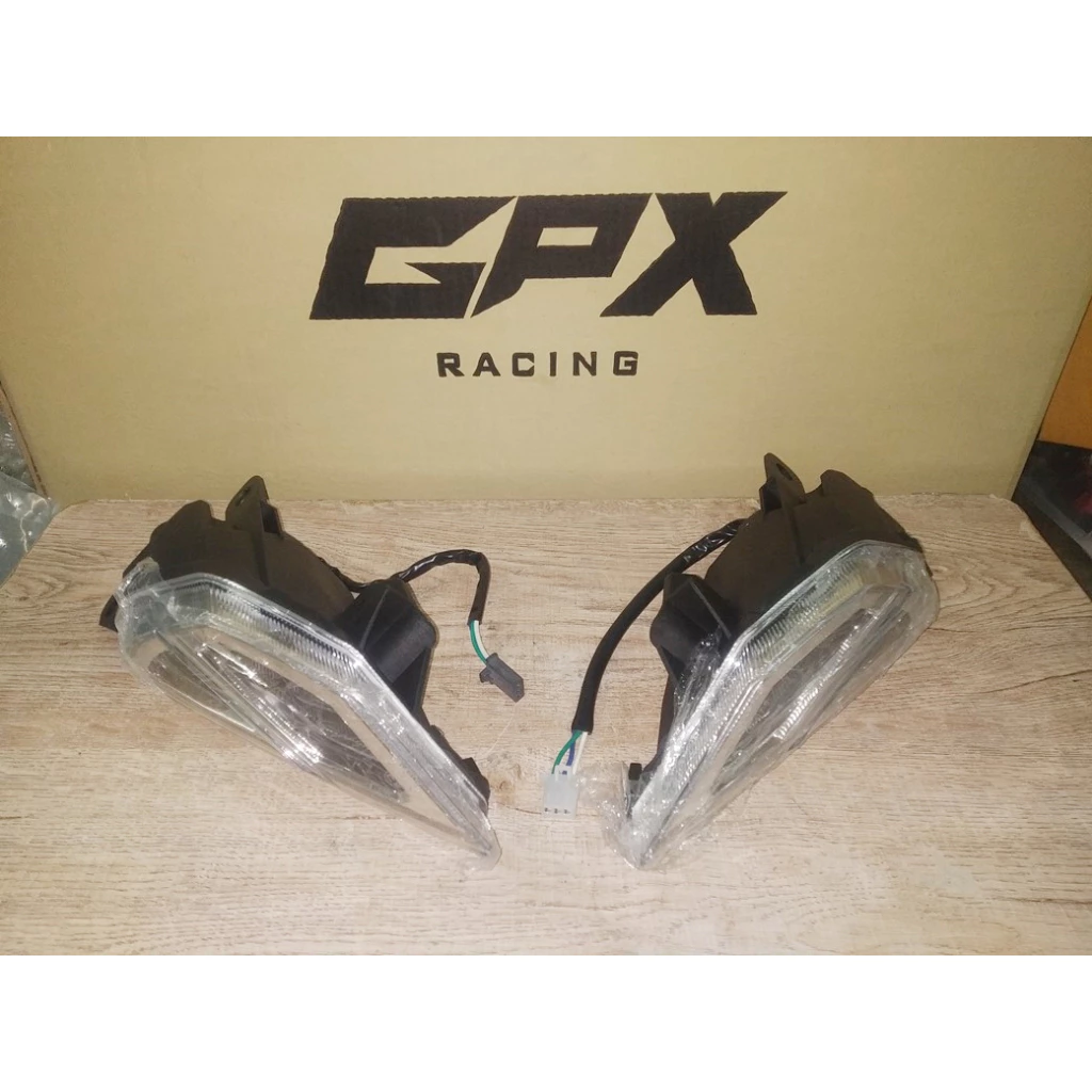 โคมไฟหน้า GPX Demon GR 200 R ทุกรุ่น สินค้าใหม่ ของแท้ศูนย์ครับ
