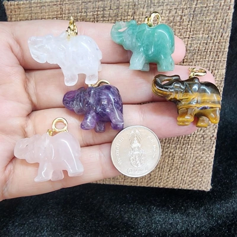 จี้หินมงคล จี้หินช้างแกะสลัก ชิ้นละ 300 บาท จี้หินช้างแกะสลักหิน — ของมงคลหมวดเครื่องรางและวัตถุมงคล