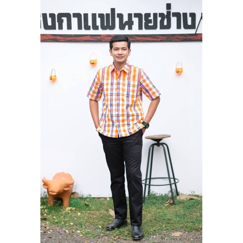 เสื้อเชิร์ตผู้ชายลายม้าขาวม้าอัดกาวทั้งตัว เนื้อผ้า cotton ผ้าฝ้ายลายขาวม้า กระดุมหน้างานจริงสวยสวมใส่ทำงานใครๆก็หลงรัก