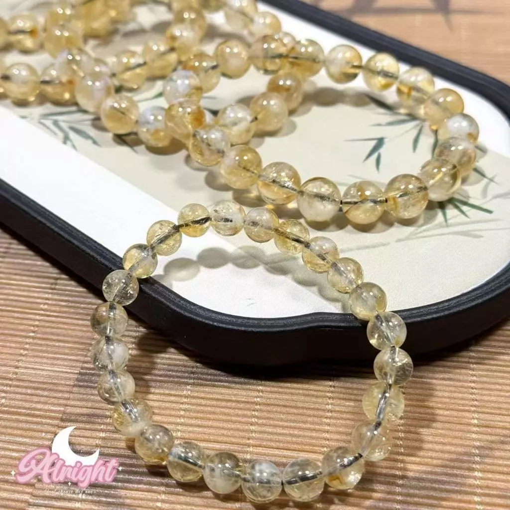 หินซิทริน ซิทริน (Citrine) แร่รัตนชาติพลังงานสูง หินเรียกเงินเรียกทอง หินของพ่อค้า หินนำโชค — ของมงคลหมวดการเงินและโชคลาภ