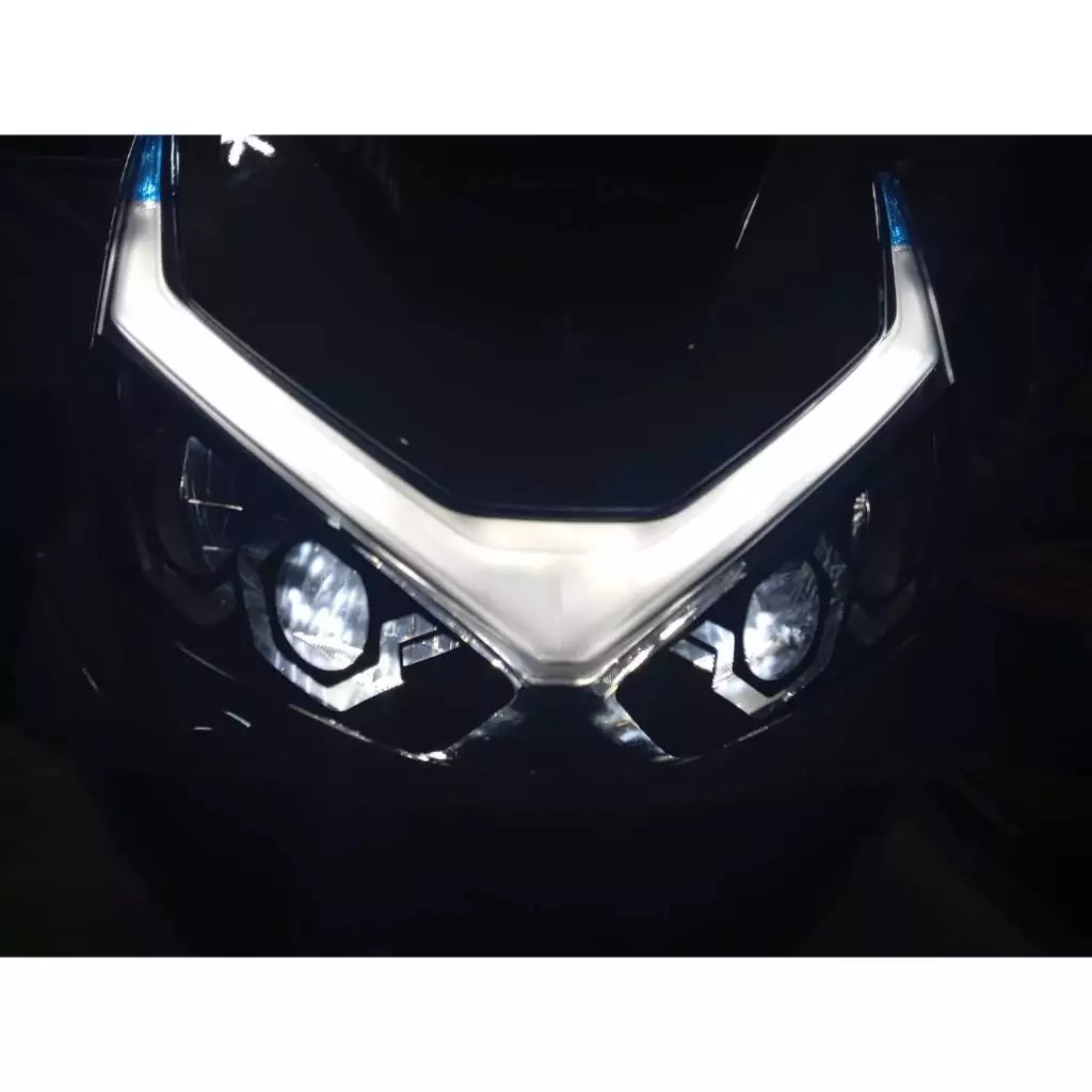 PCX160 2025 SKYLIGHT 03 ฟิล์มแต่งไฟหน้า2ชั้น ป้องกันรอยขีดข่วนได้100% สวยโดดเด่นไม่ซ้ำใครติดตั้งง่าย