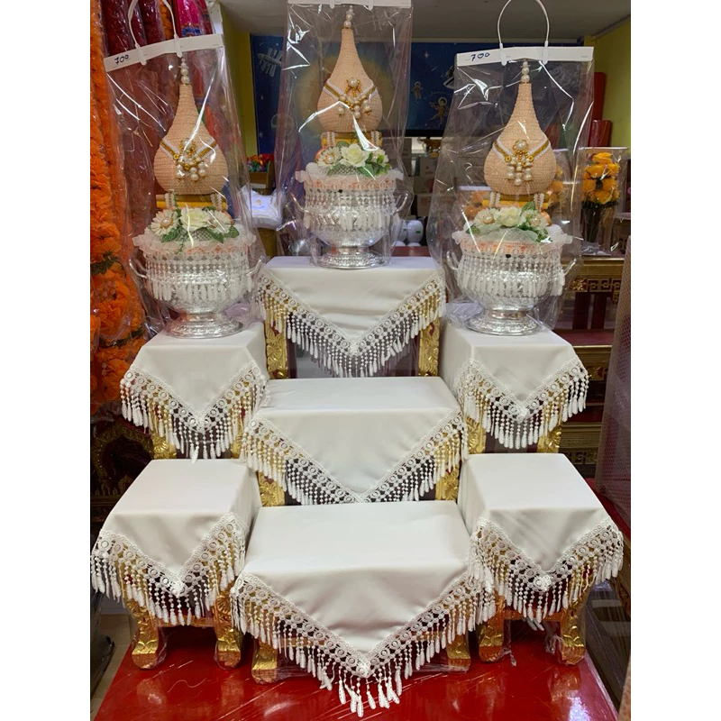 ผ้าคลุมโต๊ะหมู่บูชาผ้าคลุมลูกโต๊ะหมู่ ขนาด50x50ซม สินค้าราคาต่อ1ผืน — ของมงคลหมวดพิธีและความเชื่อ