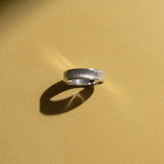 Pachasilver | แหวน Halfmoon 5 มิล แหวนเงินแท้ แหวนมินิมอล แหวนติดมือ แหวน 5mm แหวนพระจันทร์เสี้ยว แหวนโปร่ง แหวนคู่ — ของมงคลหมวดความรักและความสัมพันธ์